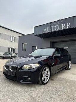 BMW Rad 5 F11 530D M-Packet = Navi, A/T, F1 Riadenie =