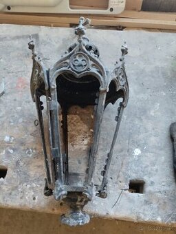 Stare lampaše lucerny