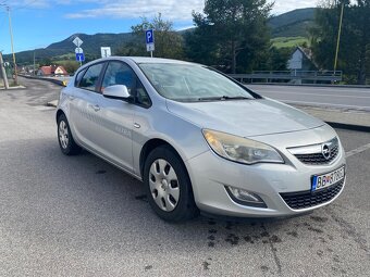 Opel Astra J