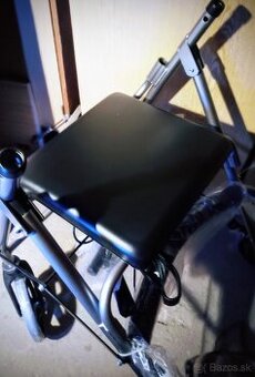 Antar štvorkolesové chodítko pre seniorov