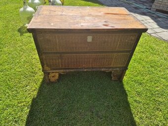 Predám starodávnu truhlicu