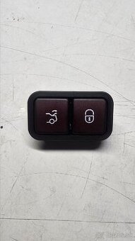 Mercedes tlacitko kufra