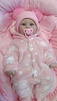 Realistická bábika Julinka