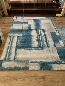 Modry koberec
