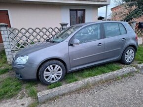 VW GOLF V 1,6 BENZIN 75KW COOL VYBAVA