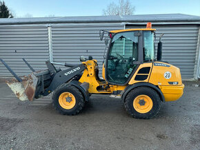 VOLVO L25 2015R 5300MG 139900PLN