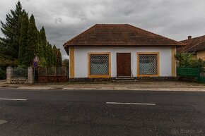 Rodinný dom + ateliér v prostredí maďarského vidieka