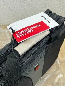 Manažérska taška na notebook WENGER Legacy 17"