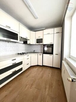Na prenájom: 2 izbový byt s balkónom Brezno, voľný od 02.06