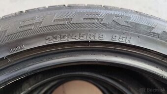 4x PNEU 235/45R19 Bridgestone Dueler sport