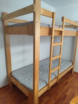 Dvojposchodova posteľ