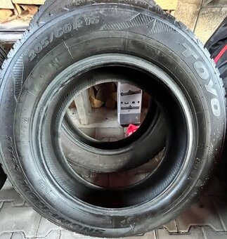 Zimné pneumatiky TOYO snowprox 205/60/R16. dez. 6mm.