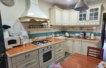 Masivna rustikalna kuchynska linka