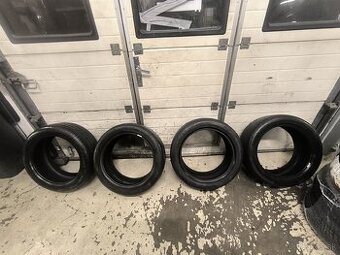 Predám pneumatiky Barum letné 235/45R17