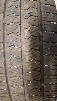 Predám 1ks slušná zimná 225/65r16C Matador na dodávku