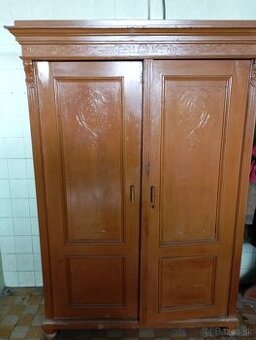 Skrina dvojdverova /starožitnosť/obr.