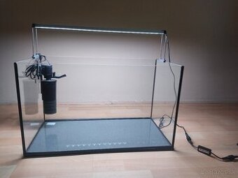 Predam akvarium, osvetlenie, filter, 60cm