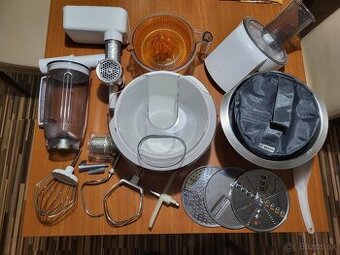 Príslušenstvo ku kuchynskému robotu MUM 5 + robot