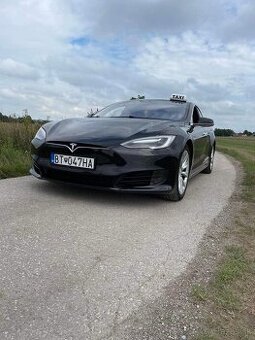 PRENAJOM TAXI TESLA MODEL S, ZADARMO NABIJANIE, TAXI.