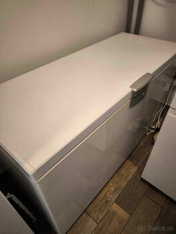 Mraznička BEKO HSA 37530