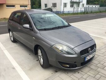 Croma 2008, 275000km