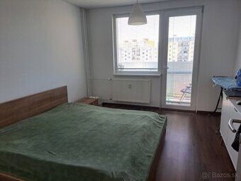 Na prenájom 3-izbový, zariadený byt na sídlisku Juh - 1
