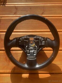 Predám koženy volant na Peugeot 206