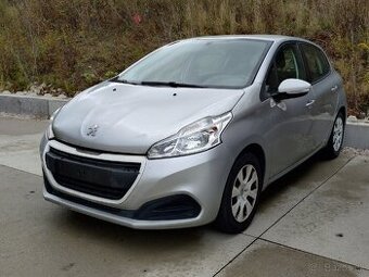 Peugeot 208 1.2i