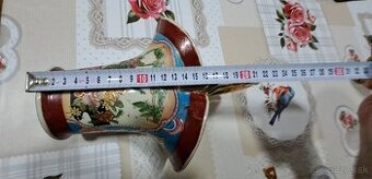 Japonská váza a košík