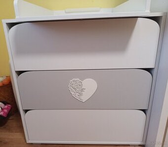 Prebaľovacia komoda