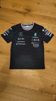 Mercedes AMG Petronas F1 2025 - 1