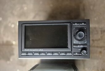 Predám originál Autorádio pre Audi RNS - E