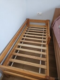 Predam detskú posteľ - strednú