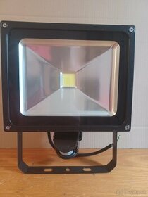 LED reflektor HOME MCOB s PIR, 50W denná biela,výhodná cena