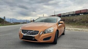 VOLVO S60 1.6 D2 Momentum Drive, 84 kW