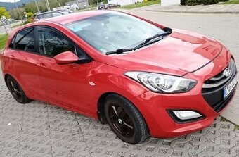 Hyundai i30 1,4 benzín + LPG 11/2012