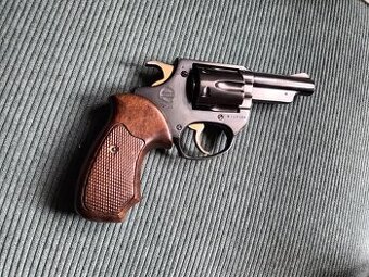 Revolver Astra 680