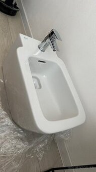 Novy bidet na zavesenie Sideal