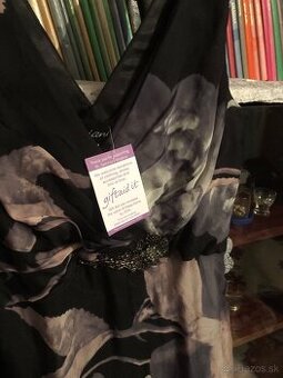 Elegantné spoločenské šaty