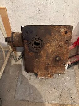 Obal hydrauliky Zetor 25