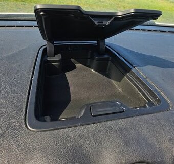 Predám odkladaci priestor Horný na Ford smax galaxy