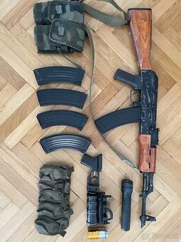AK 74 (CYMA / UPGRADED) + granatomet.