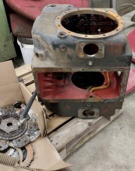 Použitý obal diferenciálu na Zetor Proxima 8541 Plus