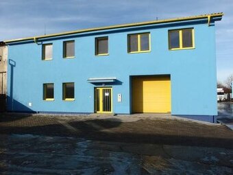 Skladové priestory v oplotenom areáli s vrátnikom