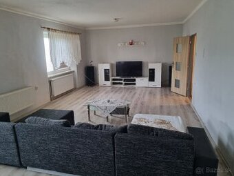 Prízemný rodinný dom v obci Trenč