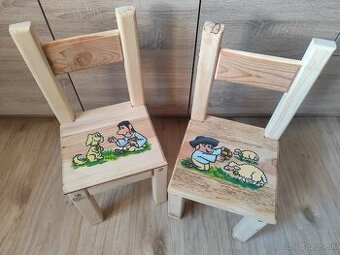 Ponúkam drevené stoličky s detským motívom