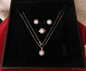 Zlatý set šperkov Opály 6,40 ct; synt. korund 0,96 ct