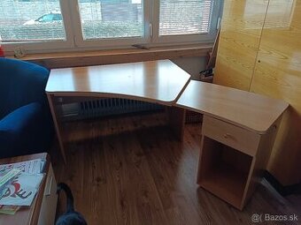 Kancelársky Stôl