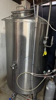 nerezový tank nadoba na pivo  600 l pivovar