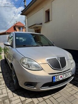 Lancia Y 1.2i R.V.2010